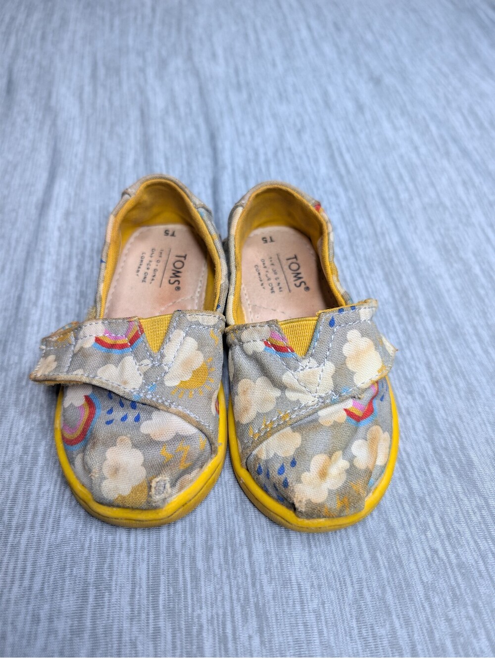 TOMS Kids Rainbow and Cloud Print‎ Slip-On Shoes Size T5
